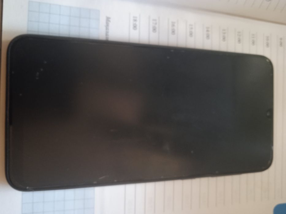 Продаю Самсунг а10 хорошое состояние