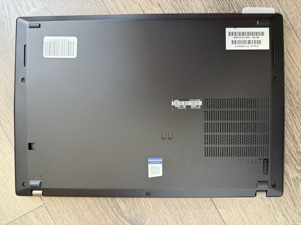 Лаптоп Lenovo Thinkpad T490s