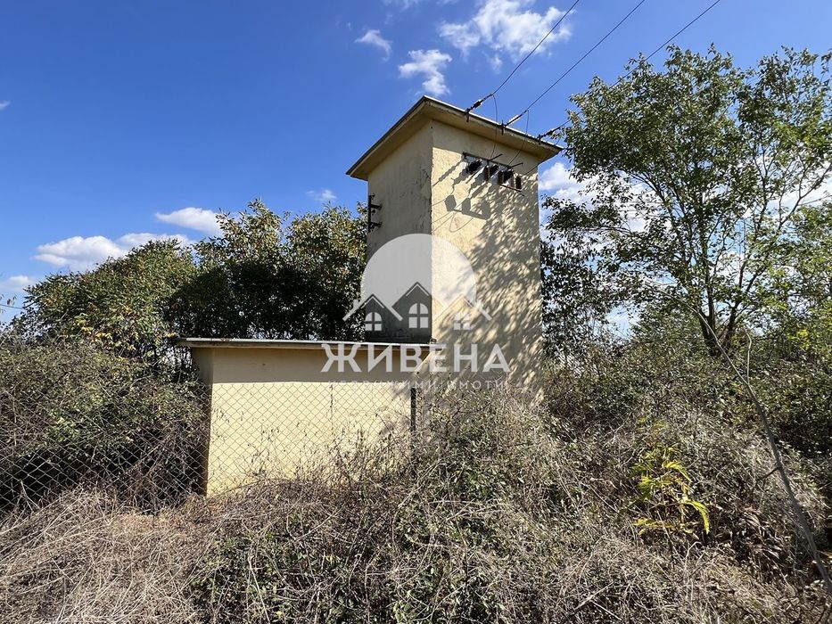 Продава парцел в с.Езерово, площ 8506 кв.м