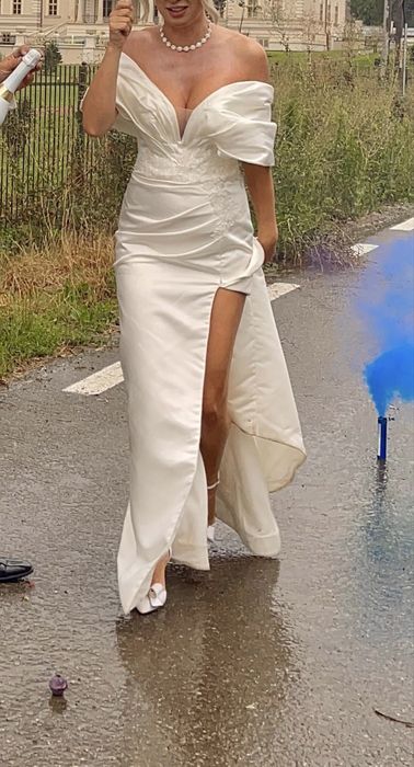 Royals rochie de mireasa+cadou