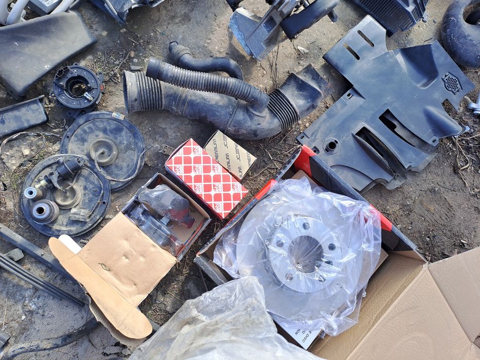 Vând piese e39 520d