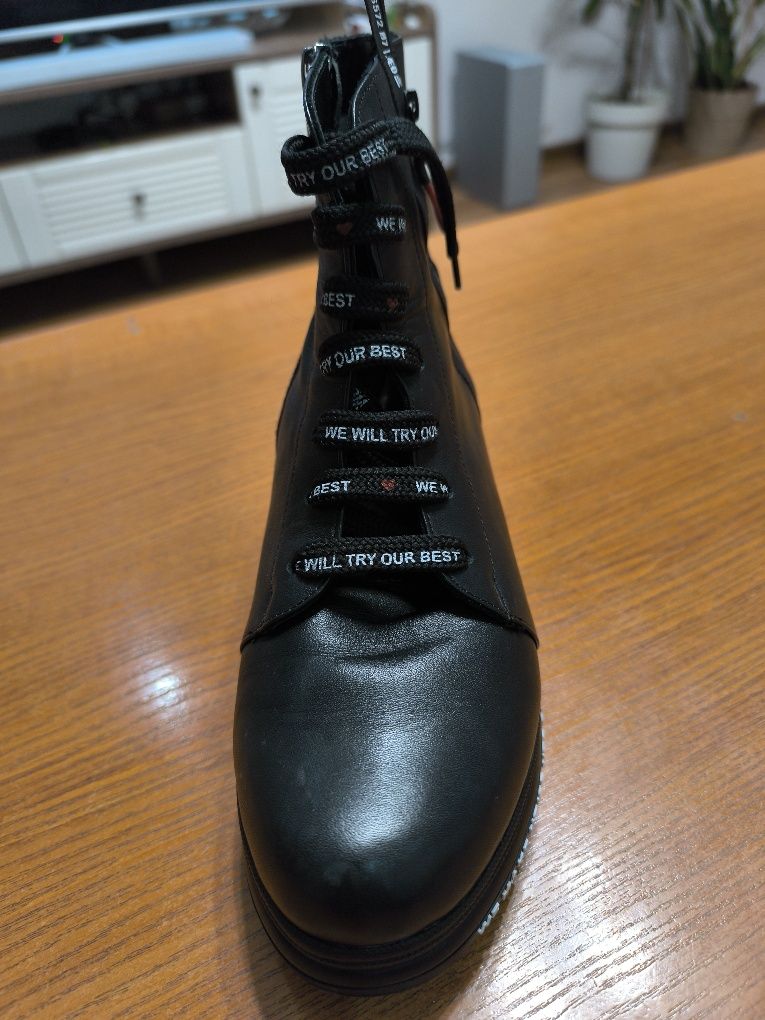 Дамски боти  от естествена кожа WB12-031