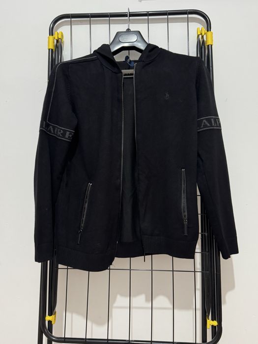 Толстовка с очень мягкой тканью размер 46-48 с капюшоном