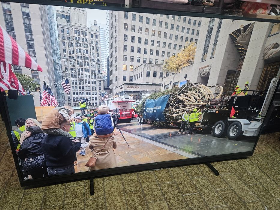 Продавам телевизор PHILIPS  65PUS7502/12