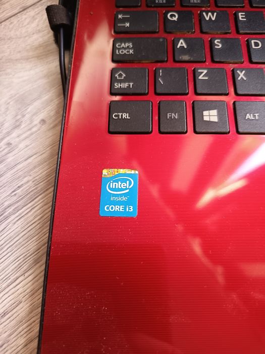 Laptop Toshiba Cu Procesor I3 Funcțional