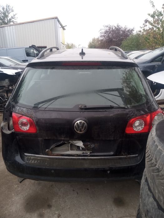 Dezmembrez Volkswagen Passat B6