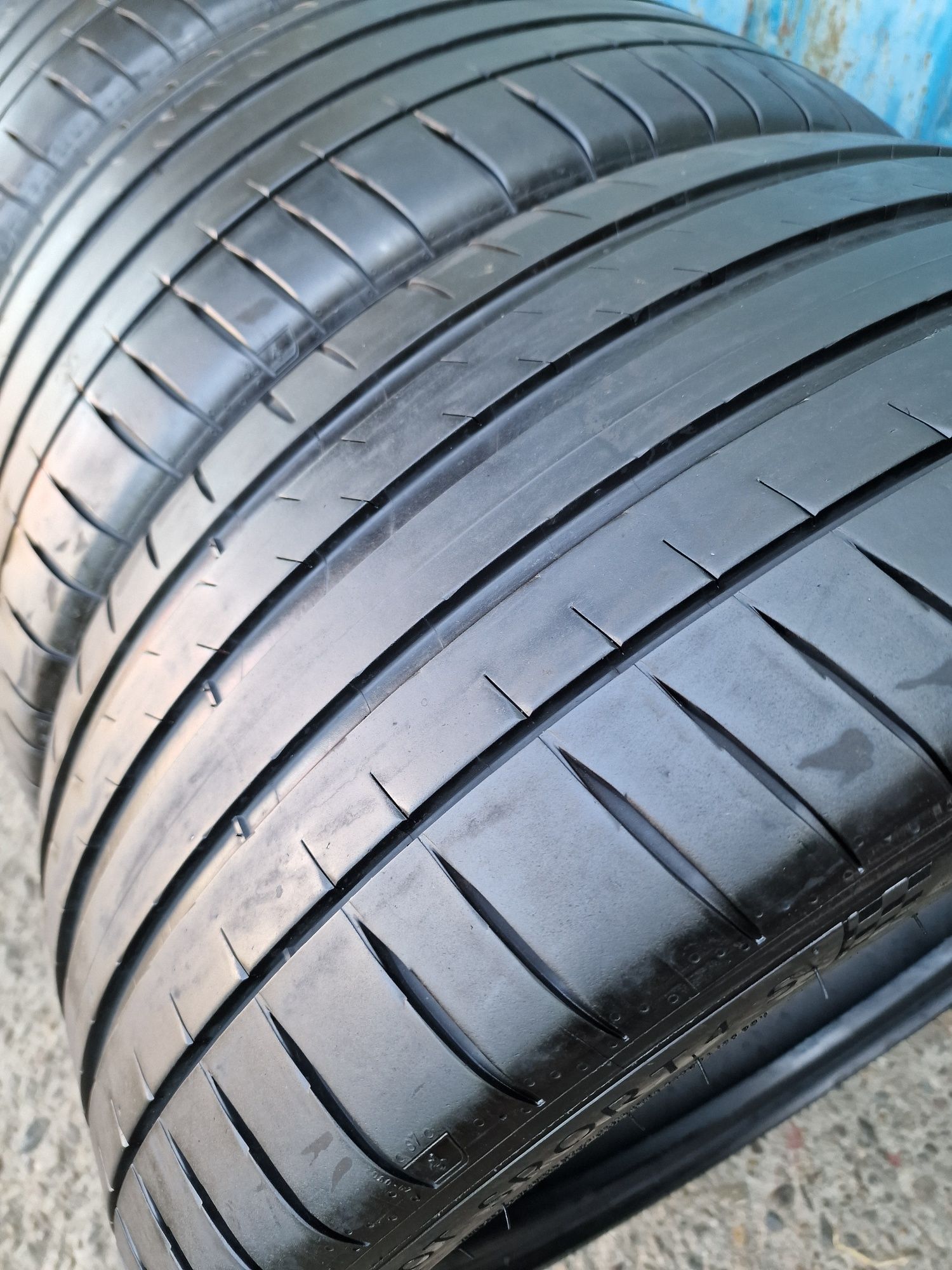 Anvelope Vara 235.35.20 MICHELIN Set 4 Bucati 2018