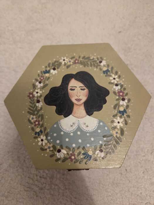 Cutii bijuterii din lemn