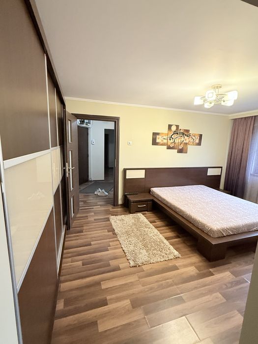 Inchiriez apartament ultracentral in Alexandria,cu 4 camere