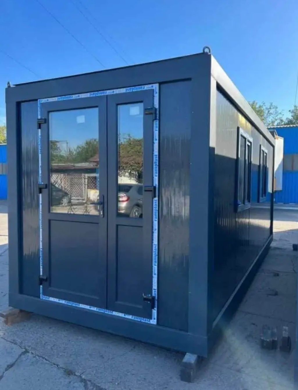 Vand containere modulare la super preț
