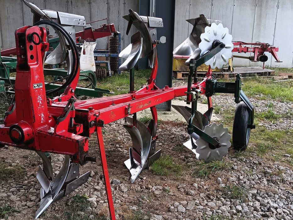 Plug 3 brazde, Vogel Noot M 1020