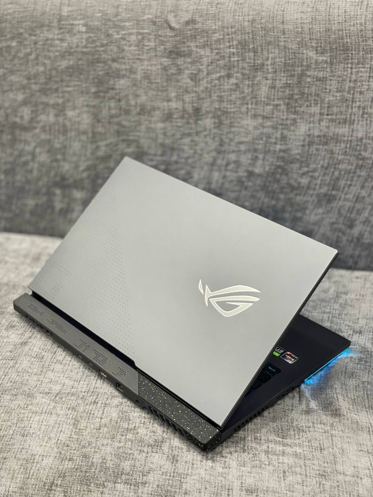 Asus Rog Strix G713RW