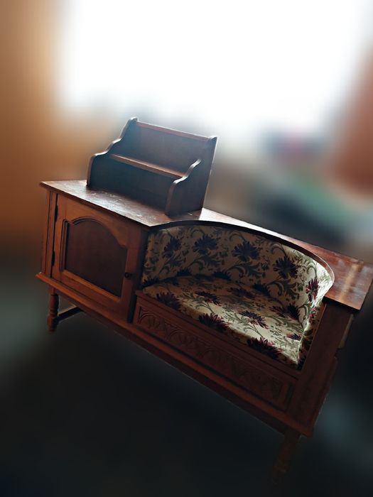 Bancuta pentru telefon, telephone bench