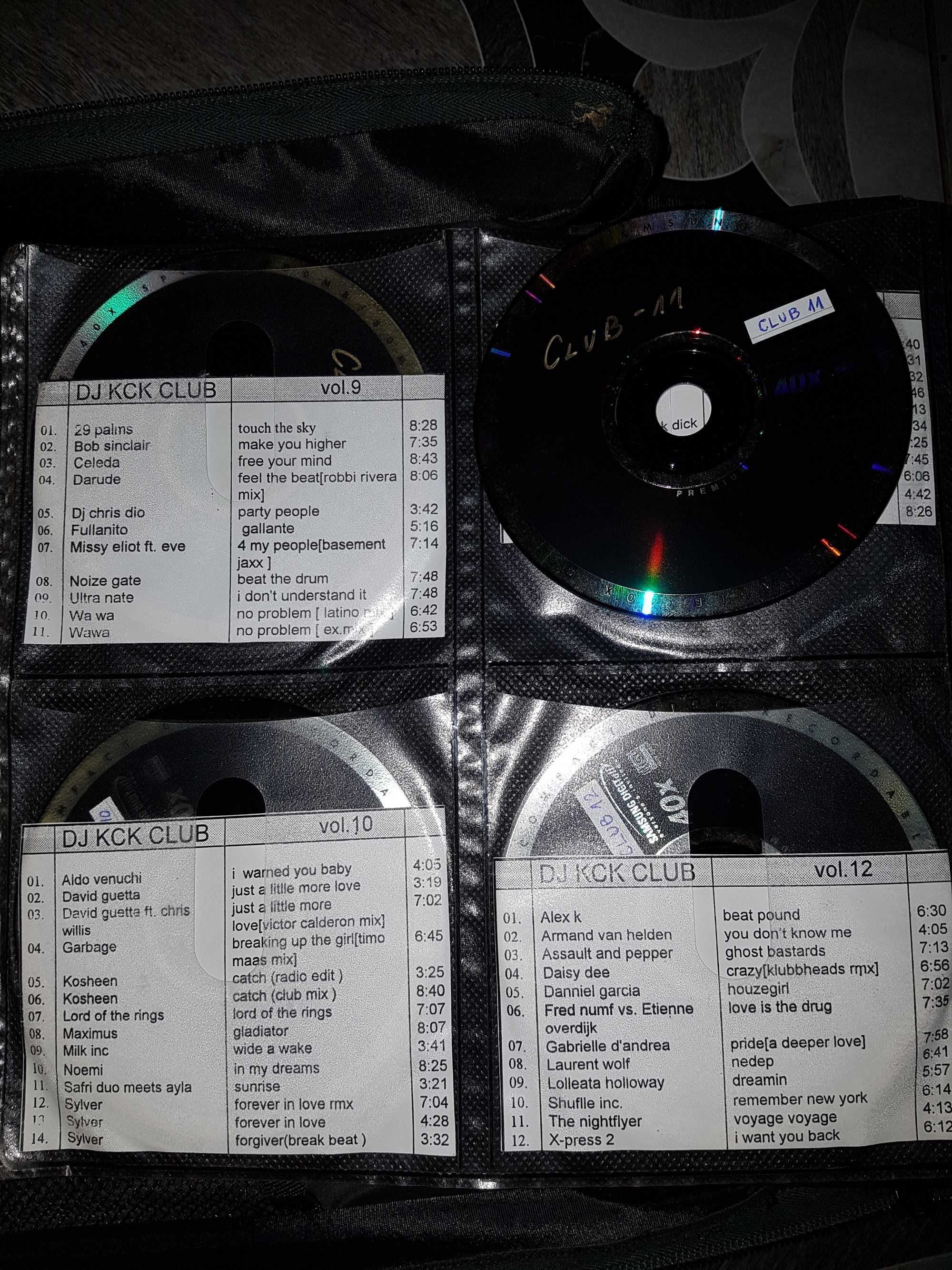 CD-та с Техно и Hause Music с кейс