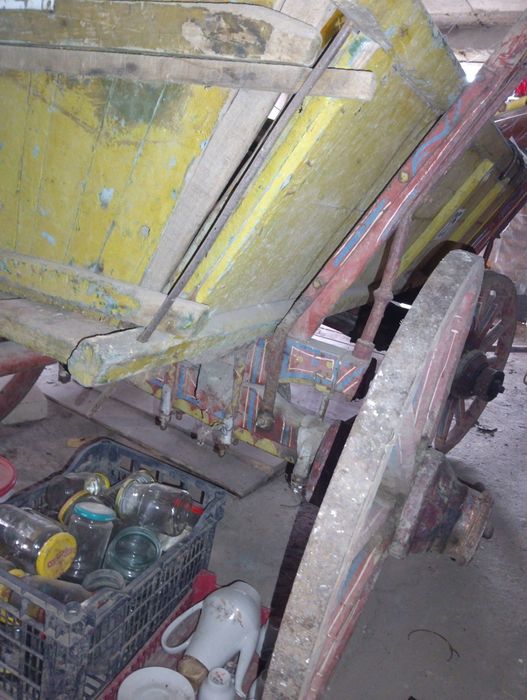 Каруца добре изрисувана подходяща за декорация