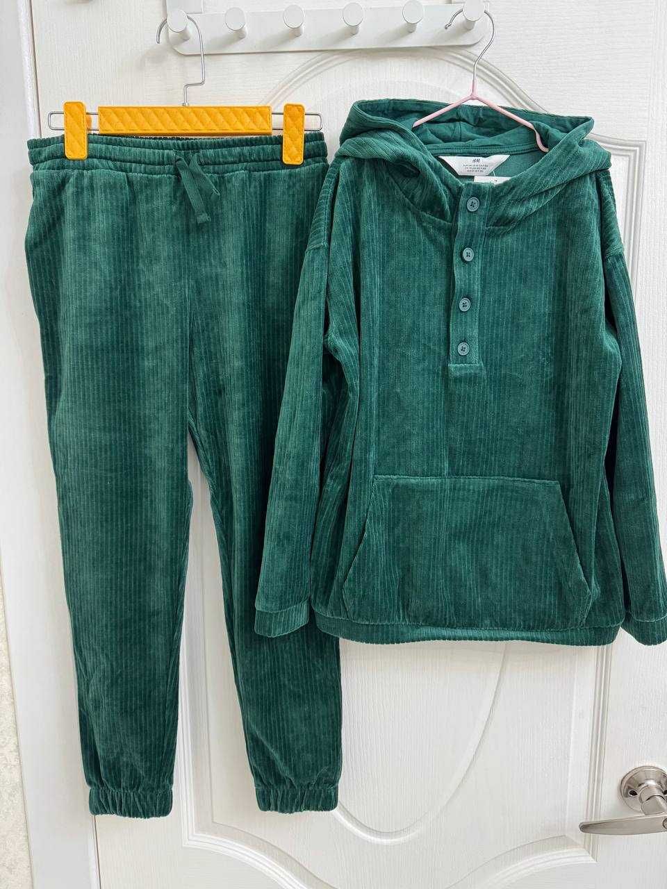 Новые Спортивные костюмы H&M, размер 6/8 и 8/10