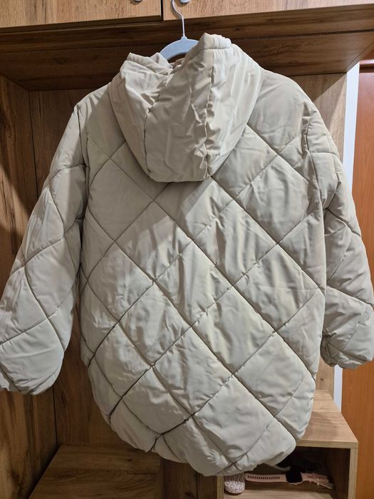 Топло бежово детско яке Зара