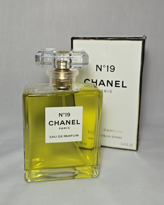 Chanel Nº19 Eau de Parfum