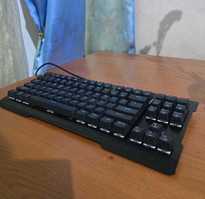 Tastatură Red Dragon RGB – Stare Bună – Folosită