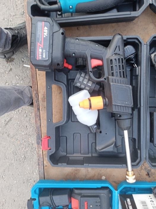 Инструментлар сотилади