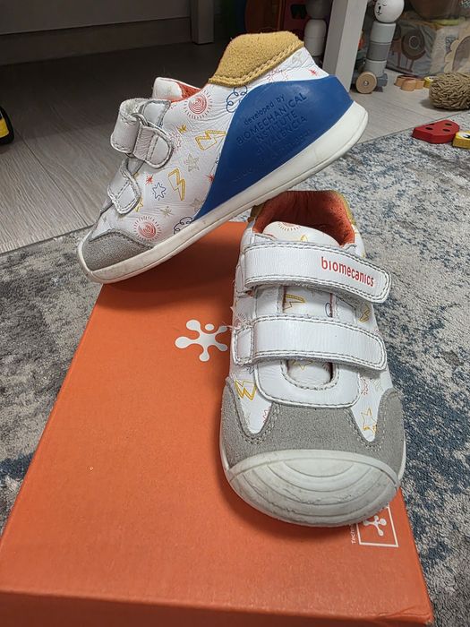 Pantofi Biomecanics nr. 23