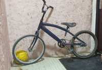 BMX велосипед
Бмх велик 
Надо купить задний Балон 
Состояние 70/100
Б