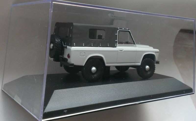 Macheta Aro 240 1972 alb - IST Premium 1/43