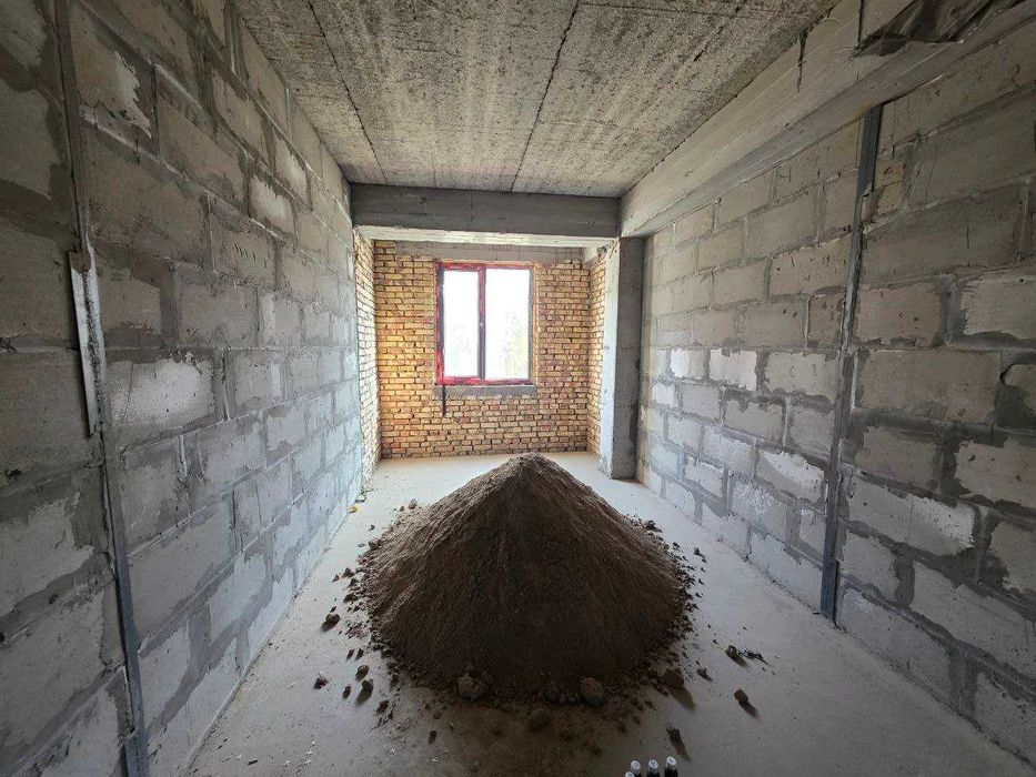 Продаётся 2х комн квартира на 2 этаже Ор-р Пиридастгир