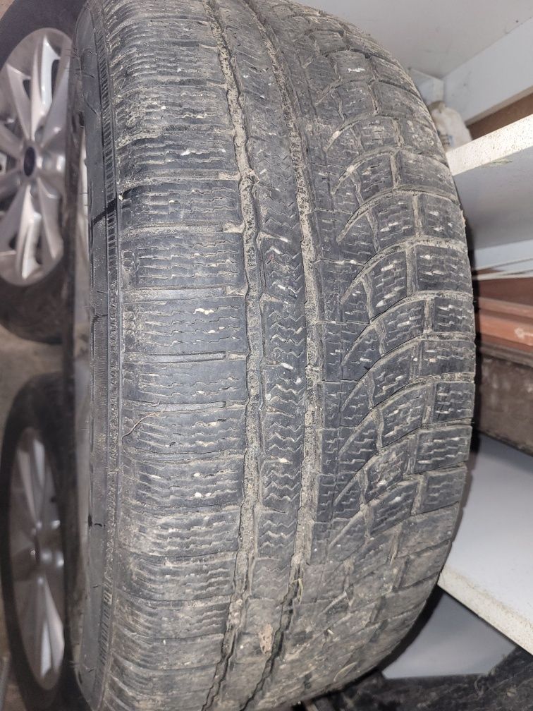 Jante aliaj original ford kuga r17 anvelope iarna Nokian  cu senzor