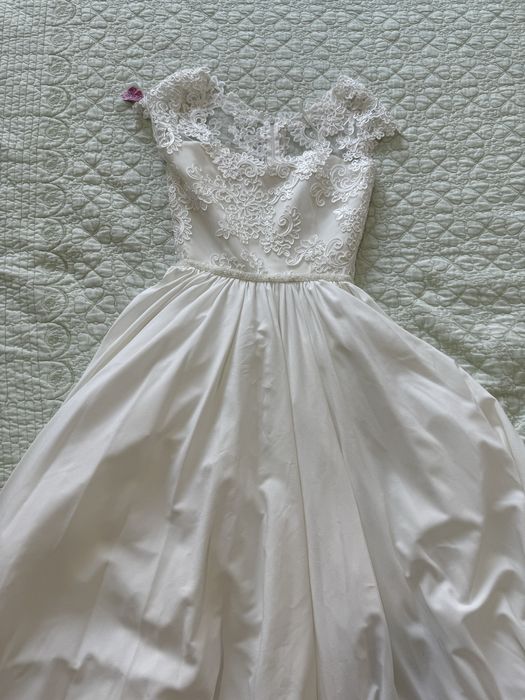 Rochie mireasa marimea, alba