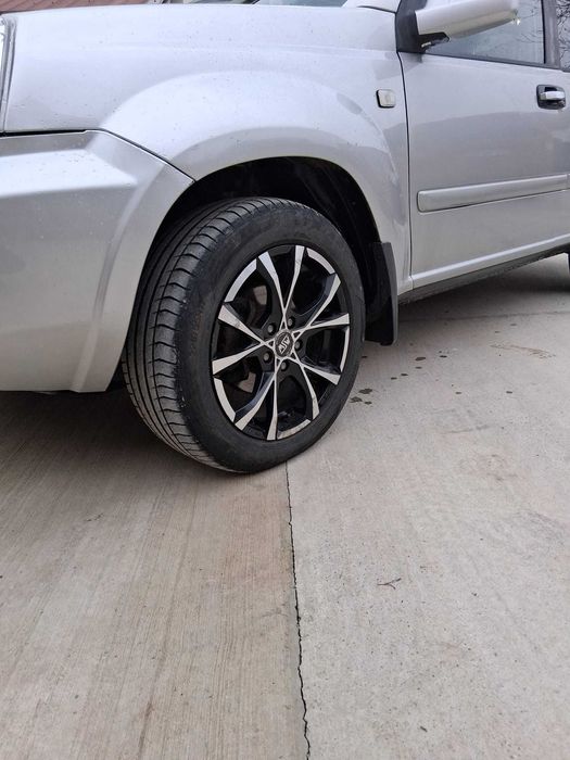 Vând jante 225 55 R17