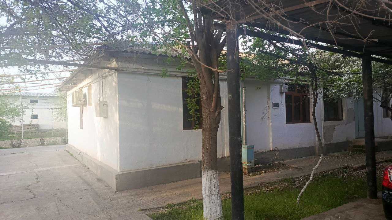 7 xonadan iborat xonadon sotiladi