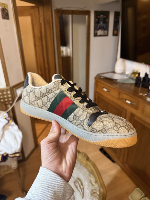 Vand perechie de gucci
