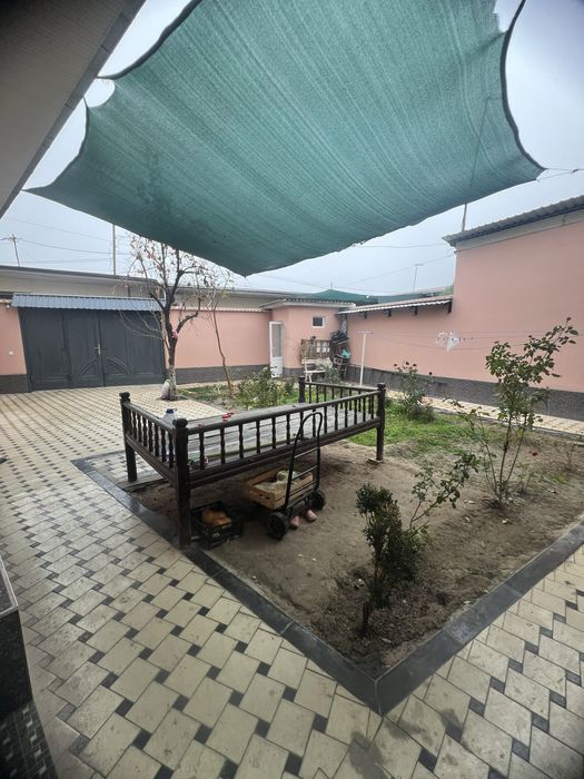 5 xonalik hovli uy SOTILADI!