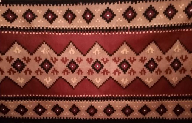 Vînd covoare - carpete tradiționale românești, noi din lâna.