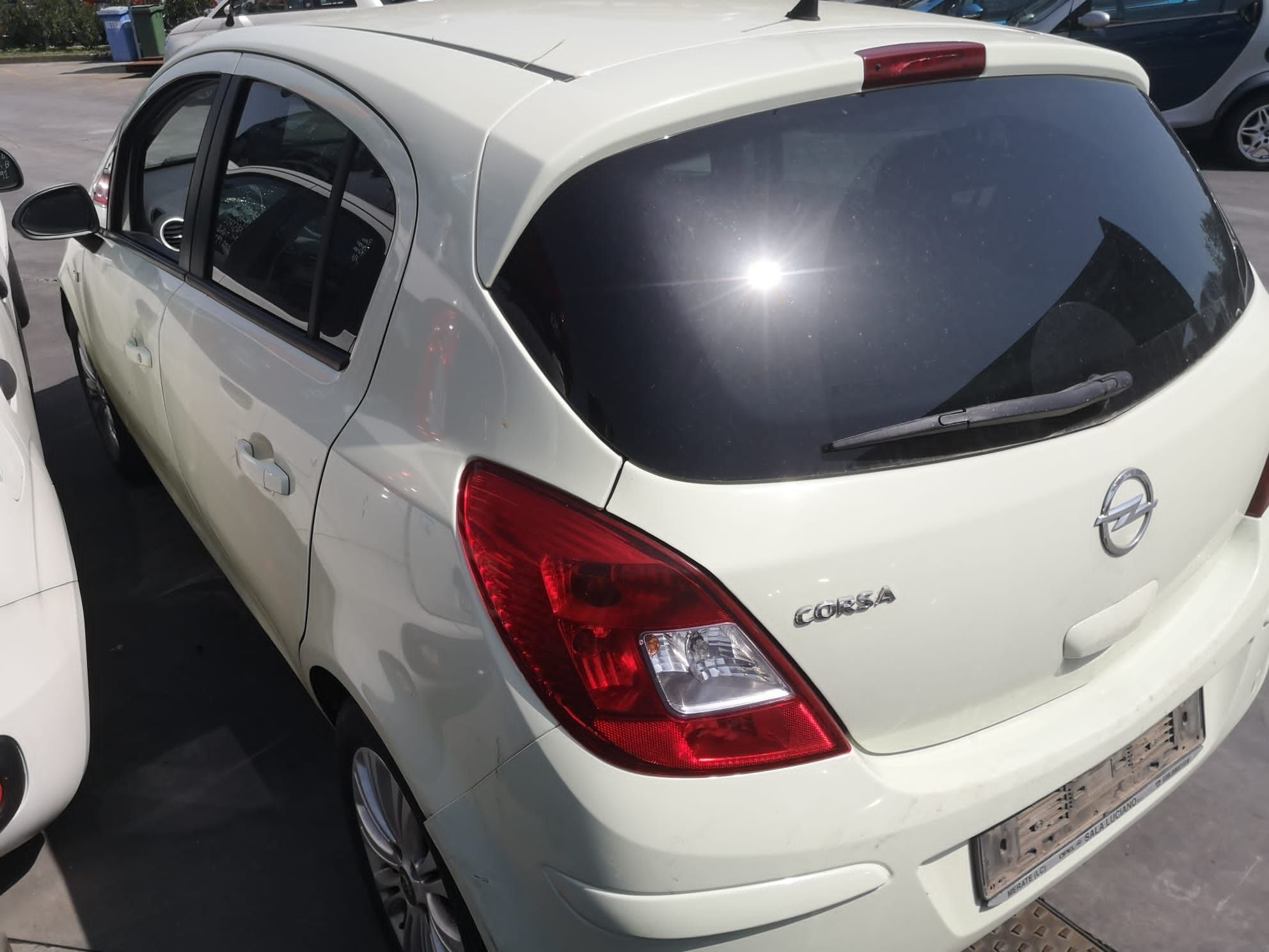 Dezmembrez opel corsa d facelift