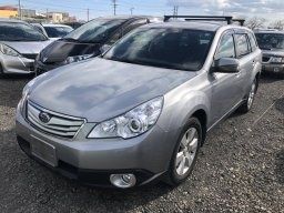 Кузовные детали на Subaru Outback.