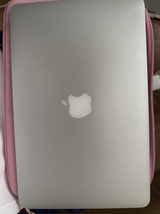 Macbook air 2014 i5 1.4 4gb husa