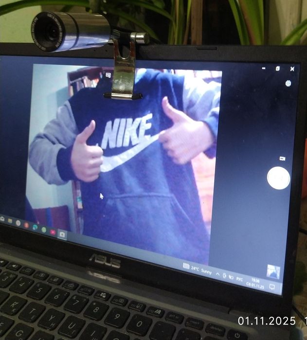 Продам веб-камеру на компьютер.