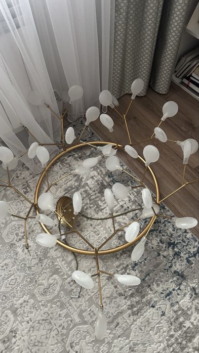 Люстра большая 12000