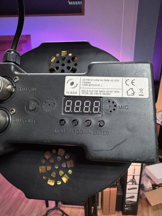 T-bar cu 4 led par 7x10w