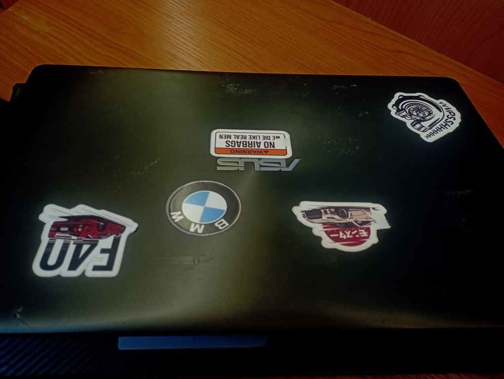 Noutbuk ASUS X550CA
