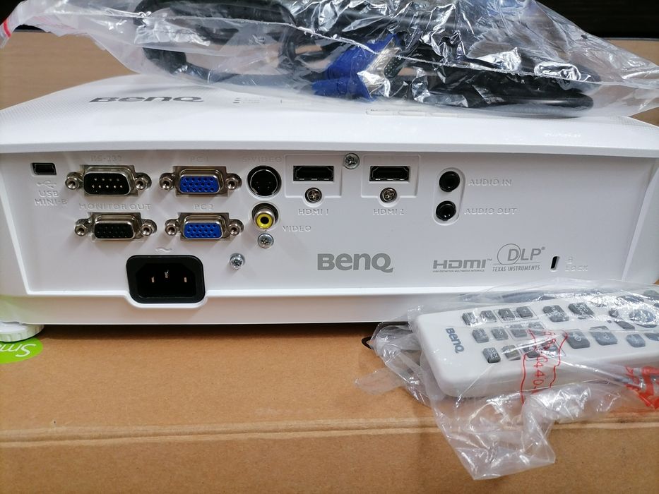Videoproiector NOU Benq