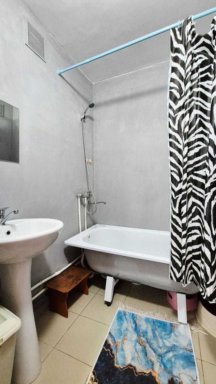 Продам 3комн квартиру 71м2 4/5 р-н Береке Не угловая