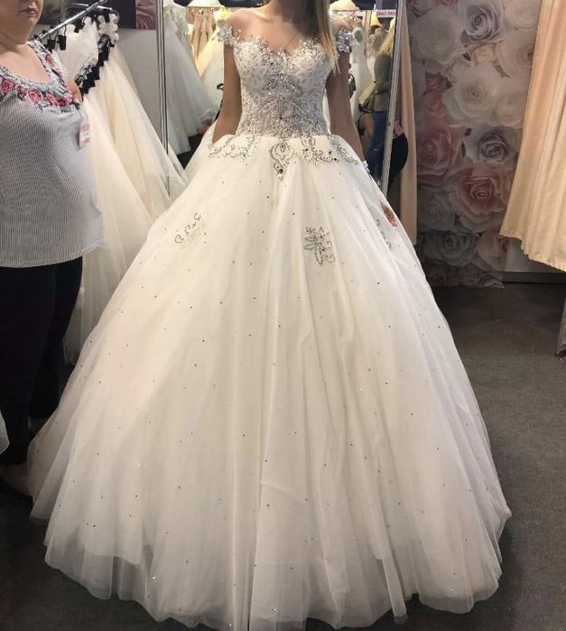 Rochie de mireasa noua