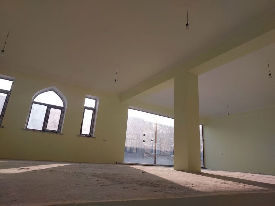 Икки каватли бино ижарага берилади, Бухоро шахарда.