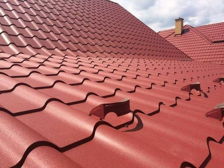 Executam acoperisuri monatj tigla metalica reparati acoperis