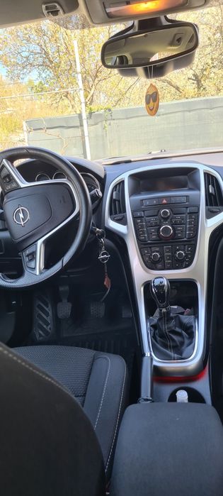 Opel astra j 2012