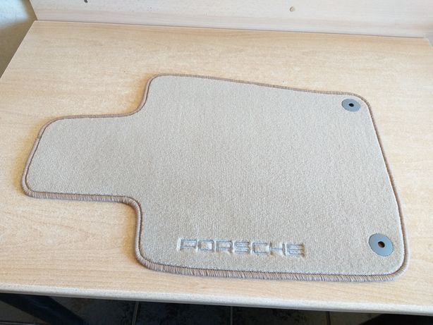 Covorase auto din mocheta dedicate Porsche Panamera S