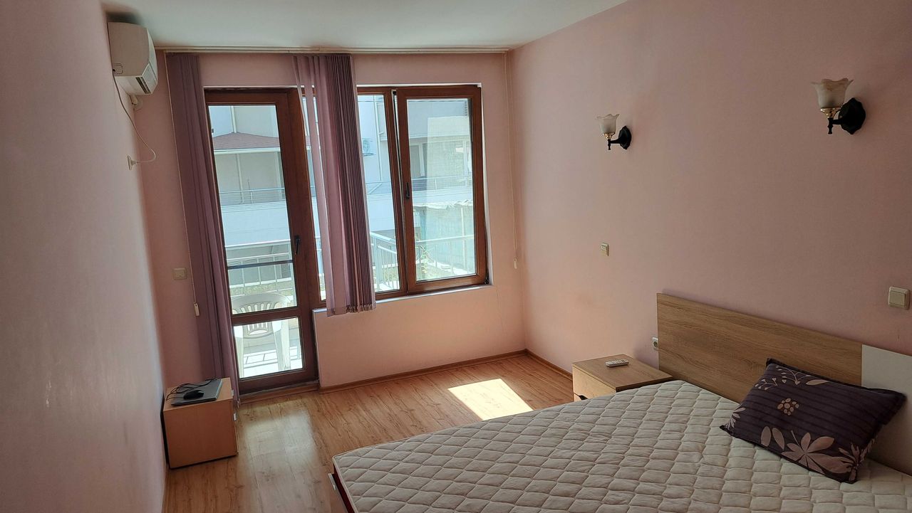 Дава се под наем Двустаен апартамент в Бургас, Лазур - 70 кв.м за 450 € - Снимка #5